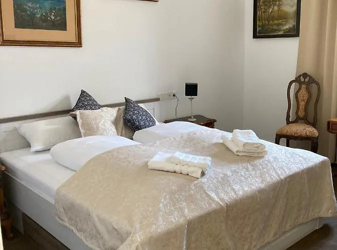 ベッド・アンド・ブレックファスト Kira Panzio Lengyeltoti